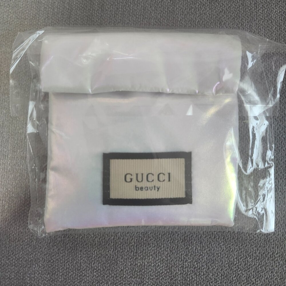Gucci Beauty Mirror and Pouch - Picture 2 of 7